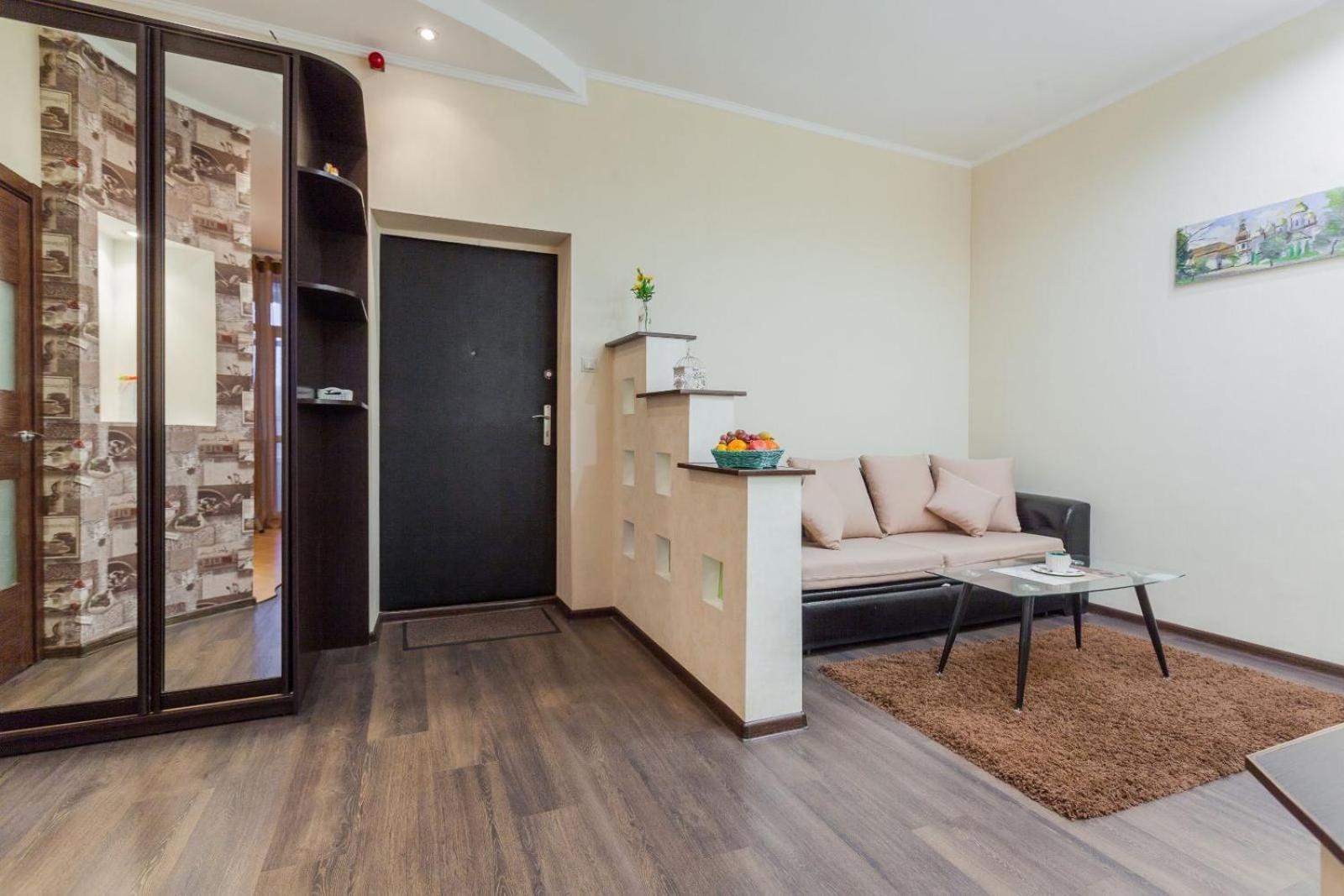 Navit Apartments With Breakfast,Near The Railway Station, The City Center, The Park 基輔 外观 照片