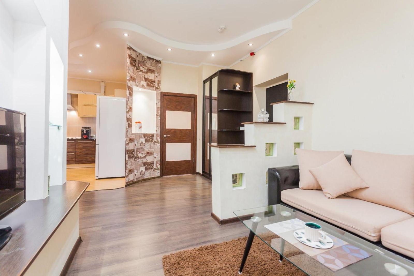 Navit Apartments With Breakfast,Near The Railway Station, The City Center, The Park 基輔 外观 照片