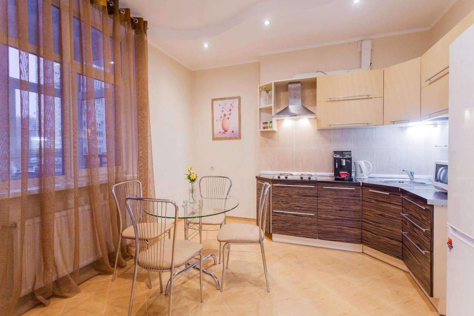 Navit Apartments With Breakfast,Near The Railway Station, The City Center, The Park 基輔 外观 照片
